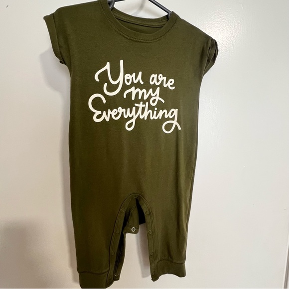 3-6 and one 6-9 month bundle. All EUC. Two old navy pieces and two cat and Jack. - Picture 5 of 11